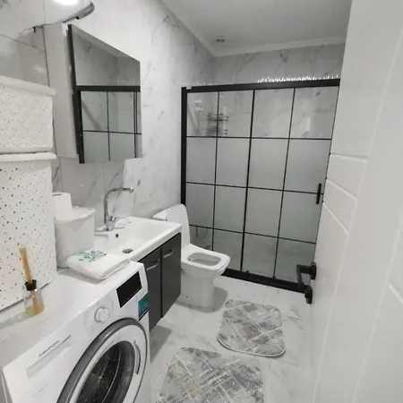 Apartment 1aileye-firma Calisanlarina Ege Ueniversite & Hastanesi Yakini Bornova