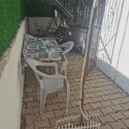 Apartment 1aileye-firma Calisanlarina Ege Ueniversite & Hastanesi Yakini Bornova